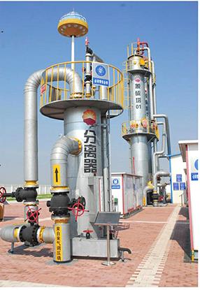 Εξοπλισμός αποθείωσης και απανθρακοποίησης φυσικού αερίου