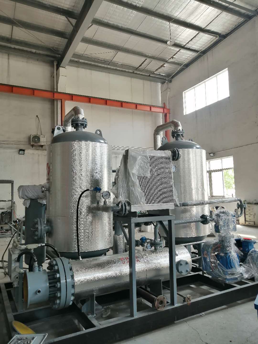 Dabasgāzes dehidratācijas iekārtu rūpnīcas iepakošana un transportēšana