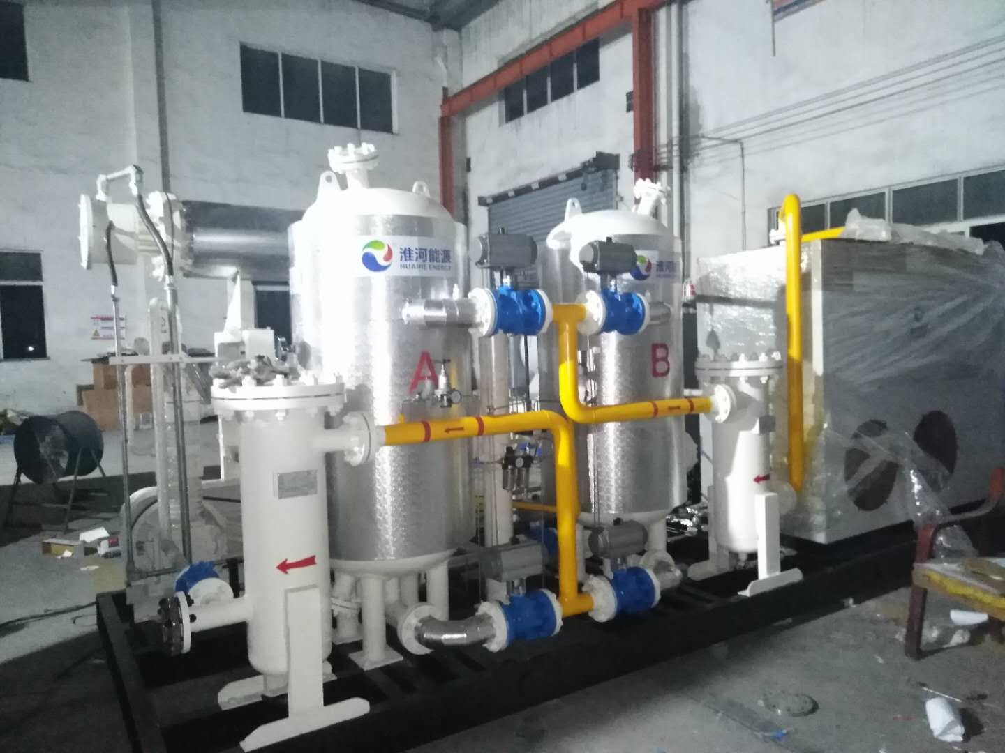 Ingebruikneming en proefbedryf van aardgas dehidrasie toerusting in fabriek